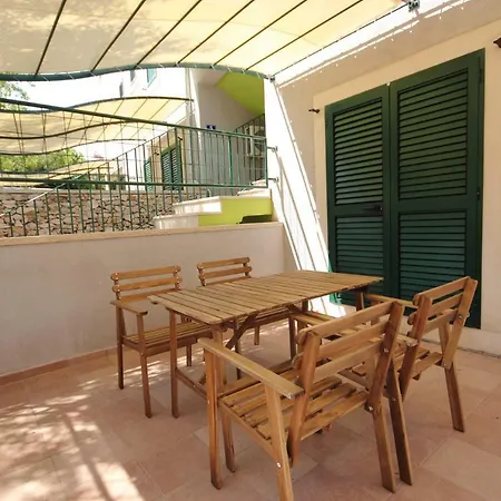 Kala Mendula 公寓 *