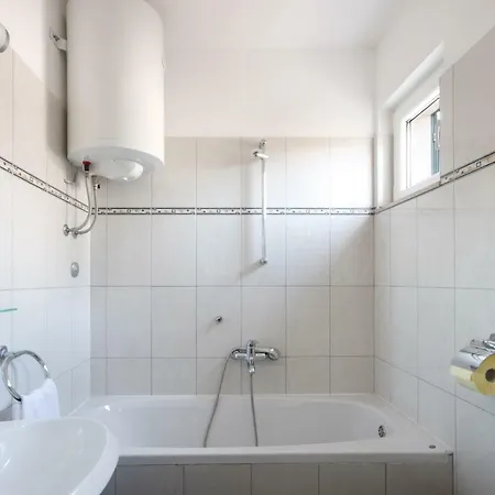 Kala Mendula * 苏提万