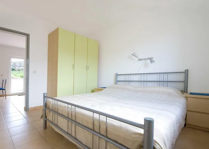 Kala Mendula Lejlighed Sutivan